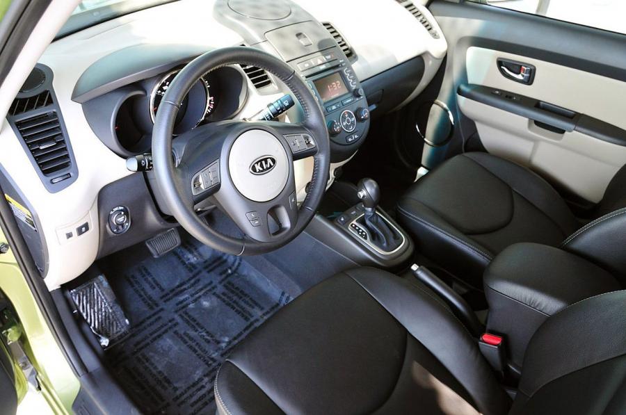  Kia Soul 2012 года  (фото 55 из 73)